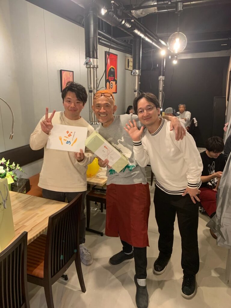 飲食店の開店レセプションにて、クライアント様との一枚